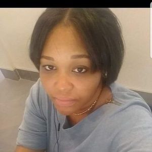 Meet your Posher, Monique